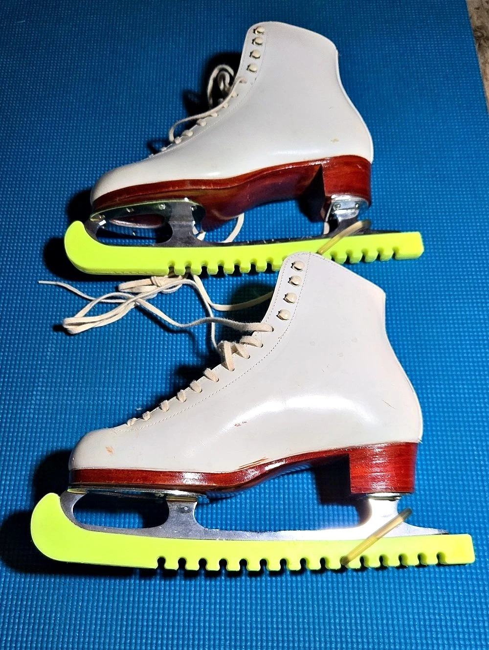 Riedell Vintage White Leather Figure Ice Skates Size 8 Made in USA